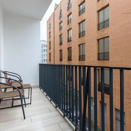 Center Hoza By Renters *