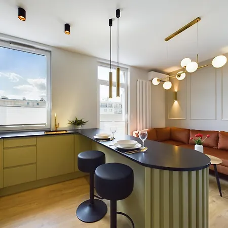 Appartement Center Hoza By Renters *