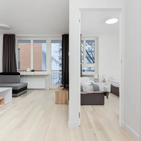 Center Hoza By Renters شقة