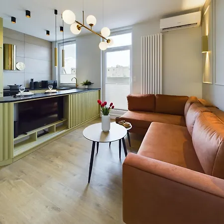 Center Hoza By Renters شقة