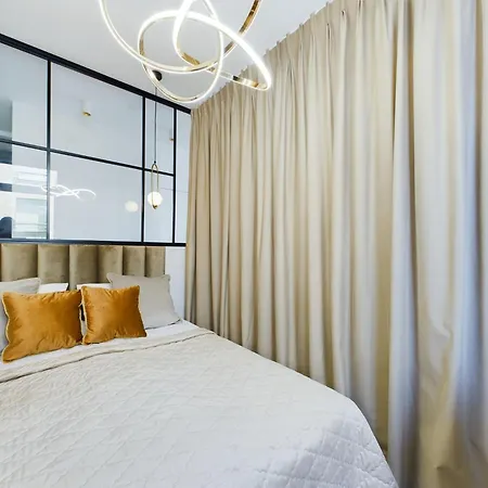 Apartment Center Hoza By Renters Warsaw