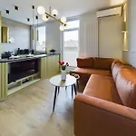 Center Hoza By Renters شقة