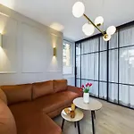 Center Hoza By Renters شقة *